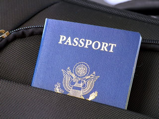 Выдадут ли загранпаспорт, если есть долги у судебных приставов в 2023 году
